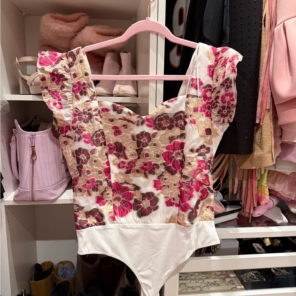 Floral Puff-Sleeve Bodysuit in Pink and Gold